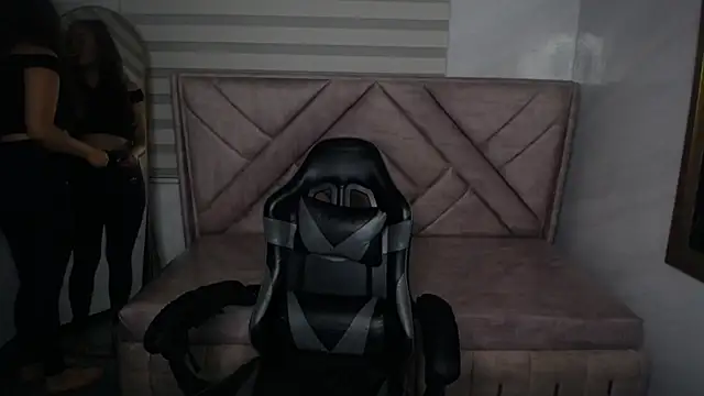 Luna Star v online show from 10-08-25, 03:15