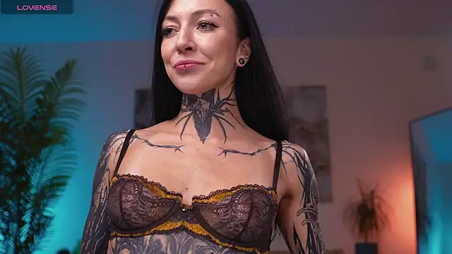 Alise Eve  online show from 09-30-25, 06:24