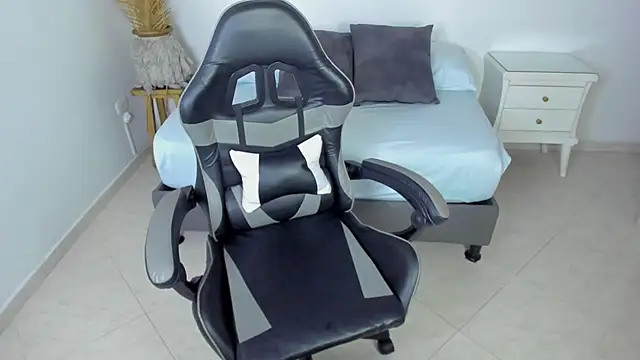 luccia smith online show from 10-02-25, 12:34