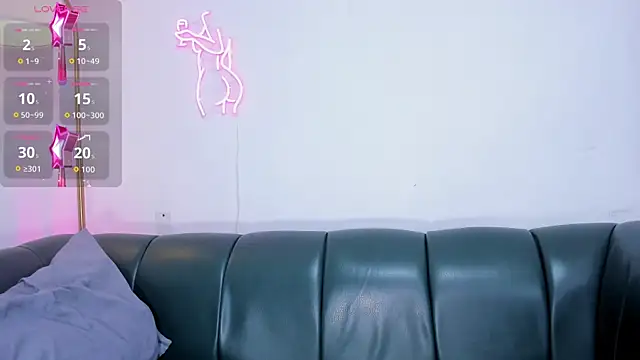 Snapshot of Sexxchubby chatting on 11-28-25, 10:12 Sexxchubby online show from 11-28-25, 10:12