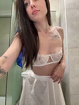 Snapshot of SakuraSara chatting on 10-20-25, 03:51 SakuraSara online show from 10-20-25, 03:51