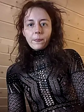 Snapshot of marijacucu chatting on 11-23-25, 07:41 marijacucu online show from 11-23-25, 07:41