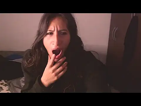 Snapshot of NathaSlave chatting on 01-17-26, 09:03 NathaSlave online show from 01-17-26, 09:03