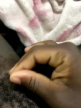 Snapshot of midravelta chatting on 09-15-25, 07:14 midravelta online show from 09-15-25, 07:14