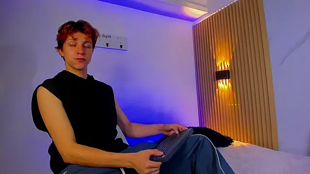 Snapshot of IM_DAREN chatting on 05-22-26, 03:35 IM DAREN online show from 05-22-26, 03:35