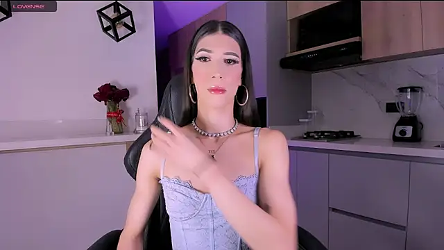 Snapshot of fhalon_foxxxys_ chatting on 04-04-26, 05:27 fhalon foxxxys online show from 04-04-26, 05:27
