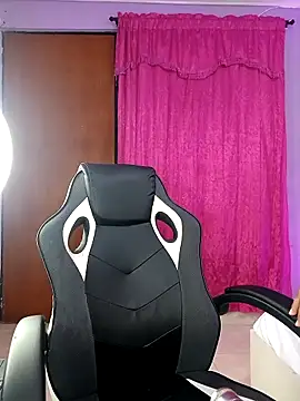 LunaaRosse online show from 12-14-25, 02:39