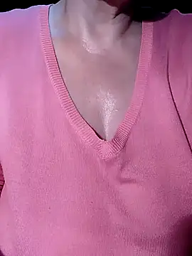 Snapshot of Troiavaca chatting on 11-10-25, 02:27 Troiavaca online show from 11-10-25, 02:27