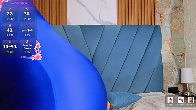 nathalia koch  online show from 12-21-25, 08:38