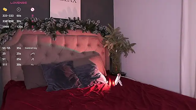 Snapshot of MissBunnyDoll chatting on 12-19-25, 12:34 MissBunnyDoll online show from 12-19-25, 12:34