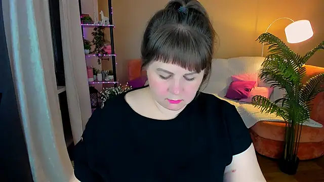 CrystaalStaar online show from 10-13-25, 07:25