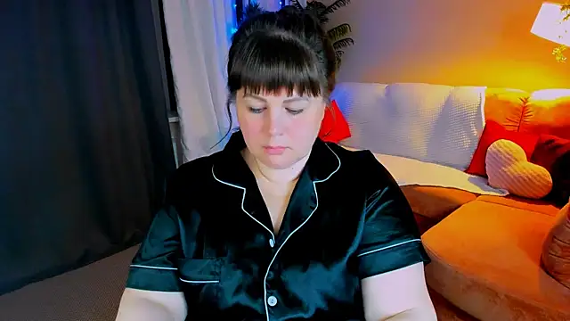 Snapshot of CrystaalStaar chatting on 05-10-26, 06:24 CrystaalStaar online show from 05-10-26, 06:24