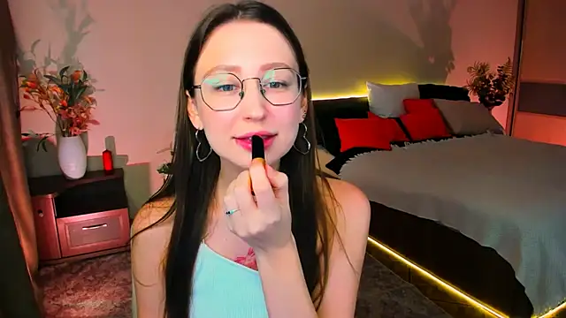 YourLovellyStory online show from 11-04-25, 04:28