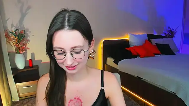 YourLovellyStory online show from 11-06-25, 07:26