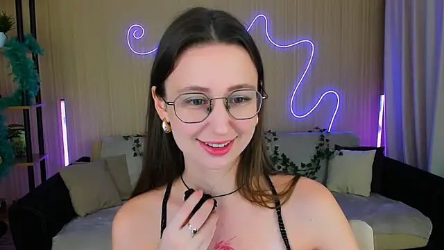 YourLovellyStory online show from 11-10-25, 04:39