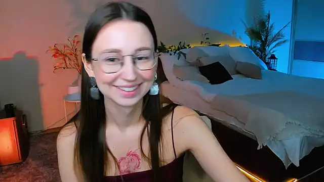 YourLovellyStory online show from 11-27-25, 10:28