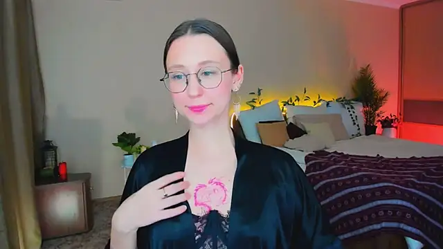 YourLovellyStory online show from 01-31-26, 07:11