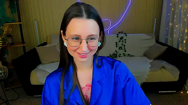 YourLovellyStory online show from 02-08-26, 04:21