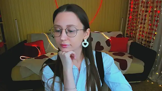 YourLovellyStory online show from 02-12-26, 04:24