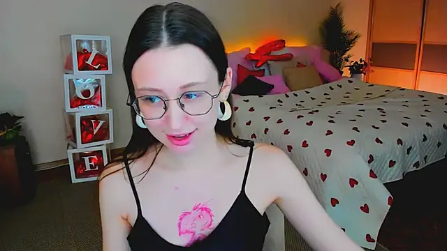 YourLovellyStory online show from 02-15-26, 12:25