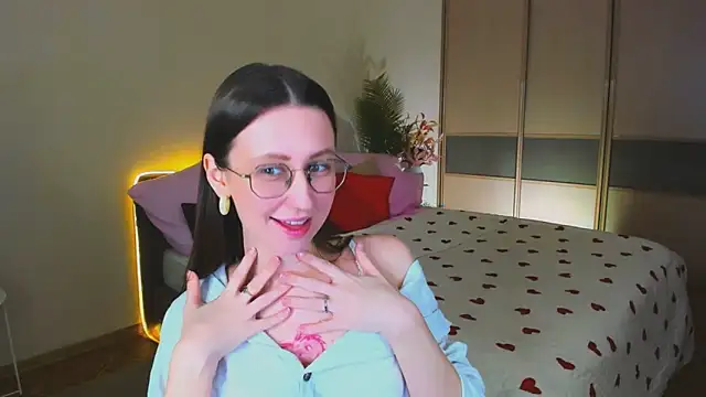 YourLovellyStory online show from 04-26-26, 12:36