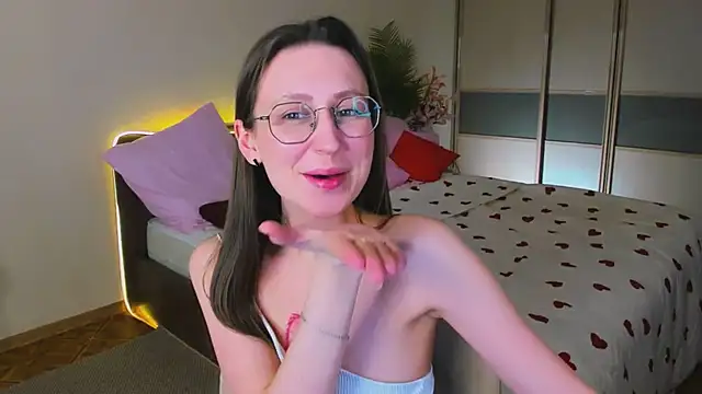 YourLovellyStory online show from 04-29-26, 05:52