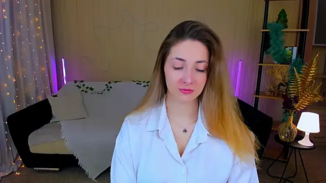 Snapshot of SensitiveSooul chatting on 01-16-26, 04:27 SensitiveSooul online show from 01-16-26, 04:27