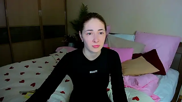 Snapshot of SensitiveSooul chatting on 02-25-26, 04:27 SensitiveSooul online show from 02-25-26, 04:27