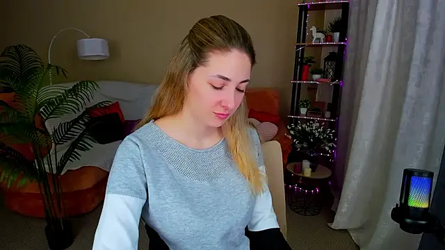 Snapshot of SensitiveSooul chatting on 03-12-26, 07:20 SensitiveSooul online show from 03-12-26, 07:20