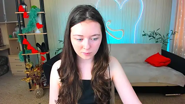 AlluringLookk online show from 07-22-26, 12:19