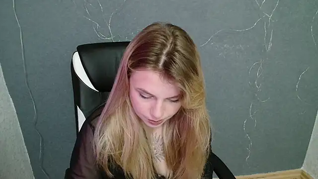 AngelicaHollywood online show from 11-23-25, 08:08