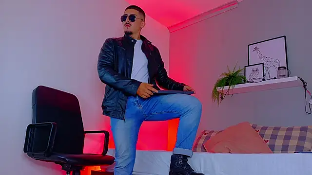 MrFox   online show from 01-14-26, 07:41