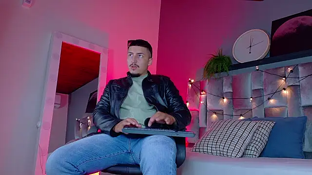 MrFox   online show from 02-19-26, 07:32