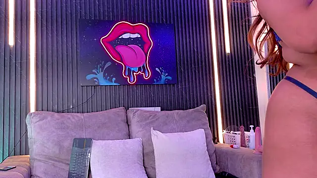 SophiaSummer online show from 10-08-25, 11:52