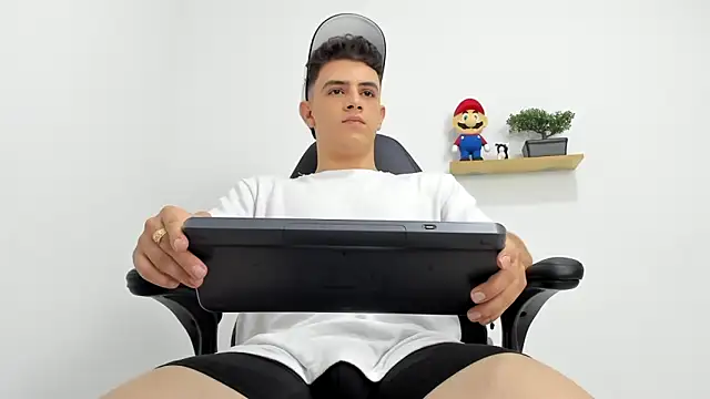 Mikecooper online show from 09-11-25, 11:27