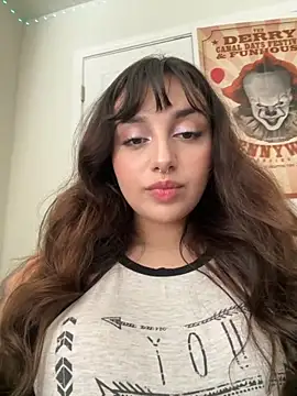 CharmingMaddie online show from 10-14-25, 05:03