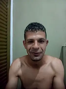 Snapshot of Felipiiiiiii chatting on 02-04-26, 01:44 Felipiiiiiii online show from 02-04-26, 01:44