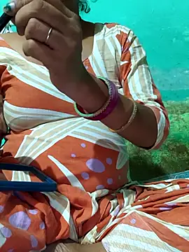 Snapshot of Love-pari077 chatting on 09-21-25, 04:14 Love-pari077 online show from 09-21-25, 04:14