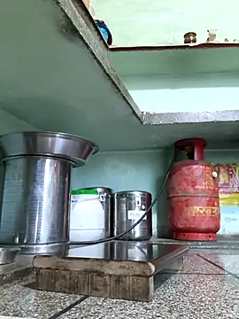 Snapshot of Love-pari077 chatting on 10-08-25, 12:52 Love-pari077 online show from 10-08-25, 12:52