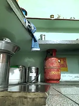 Snapshot of Love-pari077 chatting on 10-12-25, 12:31 Love-pari077 online show from 10-12-25, 12:31