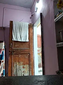 Snapshot of Love-pari077 chatting on 10-18-25, 01:08 Love-pari077 online show from 10-18-25, 01:08