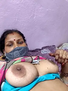 Snapshot of Love-pari077 chatting on 10-22-25, 03:12 Love-pari077 online show from 10-22-25, 03:12