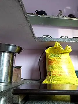 Snapshot of Love-pari077 chatting on 02-13-26, 02:40 Love-pari077 online show from 02-13-26, 02:40