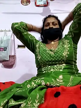 Snapshot of Love-pari077 chatting on 02-23-26, 03:31 Love-pari077 online show from 02-23-26, 03:31