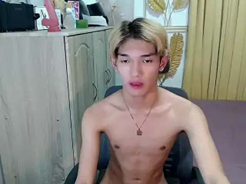 fuckerfriendsxx online show from 07-04-26, 10:32