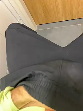 Frankieyyy1 online show from 04-29-26, 03:16