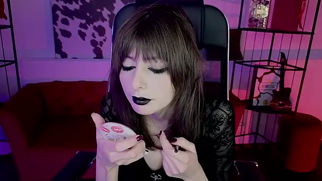 Snapshot of CrystallBloom chatting on 02-14-26, 07:21 CrystallBloom online show from 02-14-26, 07:21