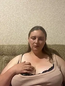 Snapshot of Sophia_BigBoobss_1 chatting on 06-14-26, 06:43 Sophia BigBoobss 1 online show from 06-14-26, 06:43