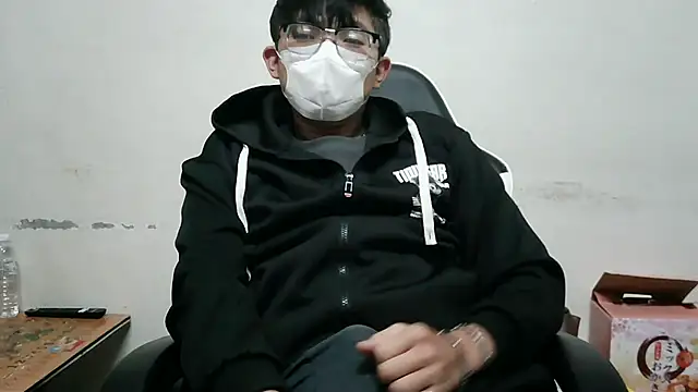 bigbb101011 online show from 03-12-26, 01:50