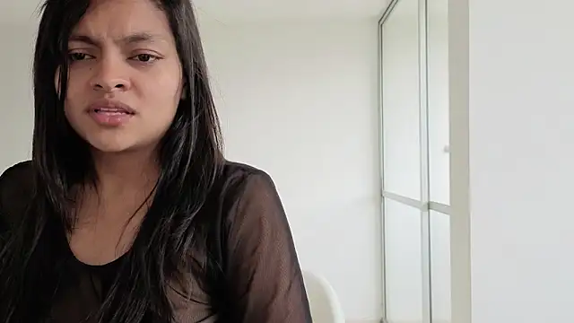 Snapshot of Candela___ chatting on 09-28-25, 01:05 Candela online show from 09-28-25, 01:05